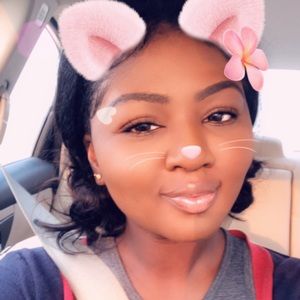 Meet your Posher, Ebony